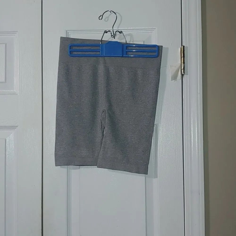 One Step Up gray seamless bike shorts Sz l/xl